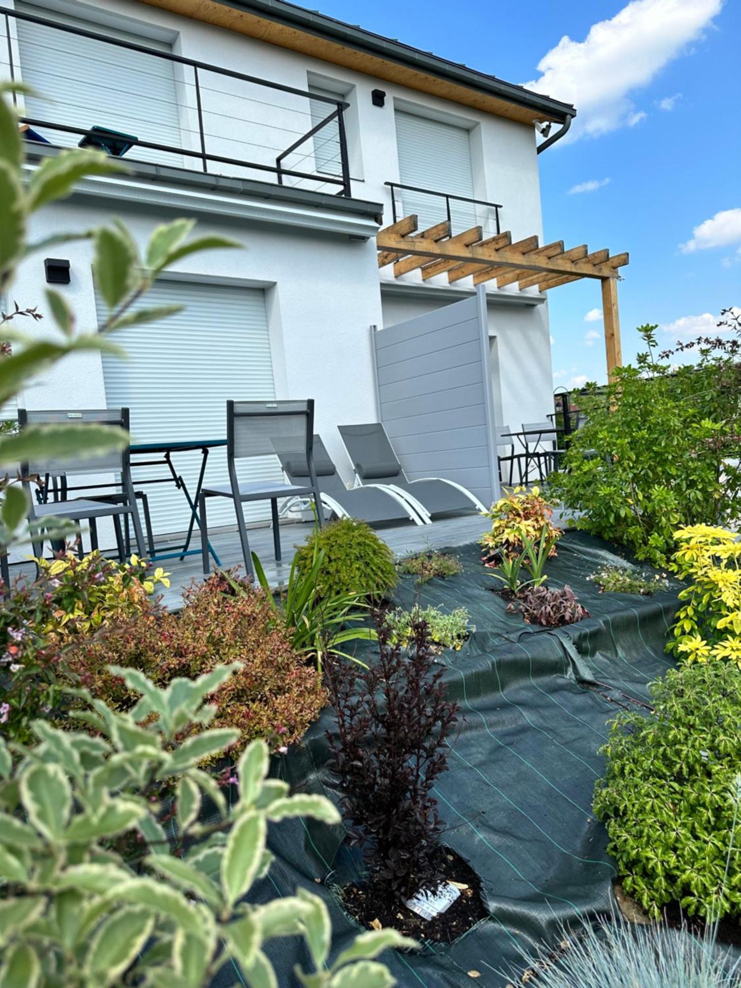 La Villa Perchee Calme, Sauna, Parking Prive Saint-Prix  Exteriör bild